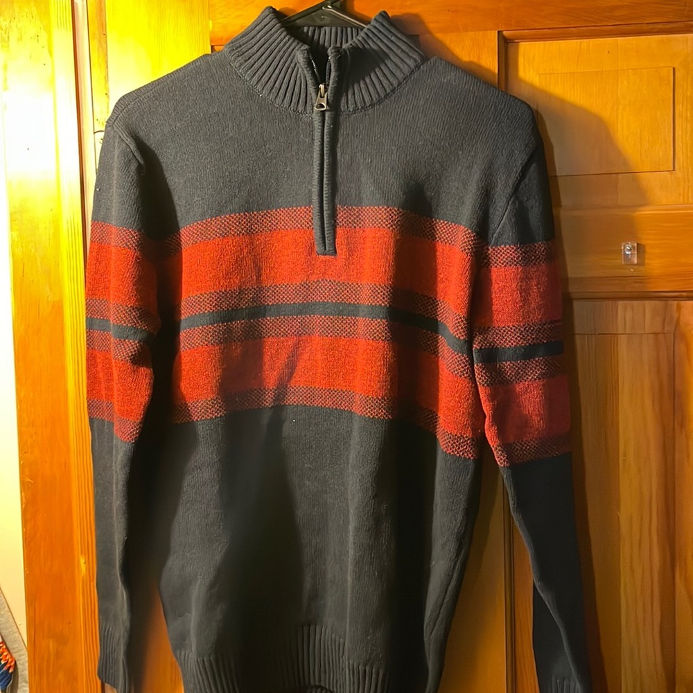 Commerce long sleeved sweater